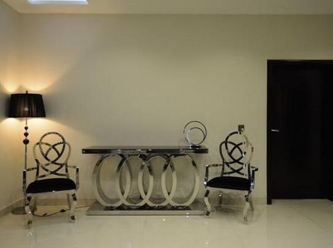 Phase 1 — Interior Audi Console Table